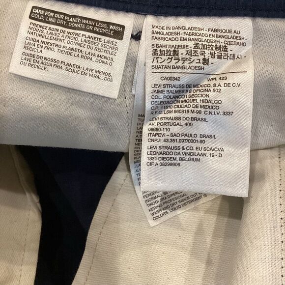 Levi’s Navy Blue Cargo Shorts Sz 40 - Picture 5 of 11